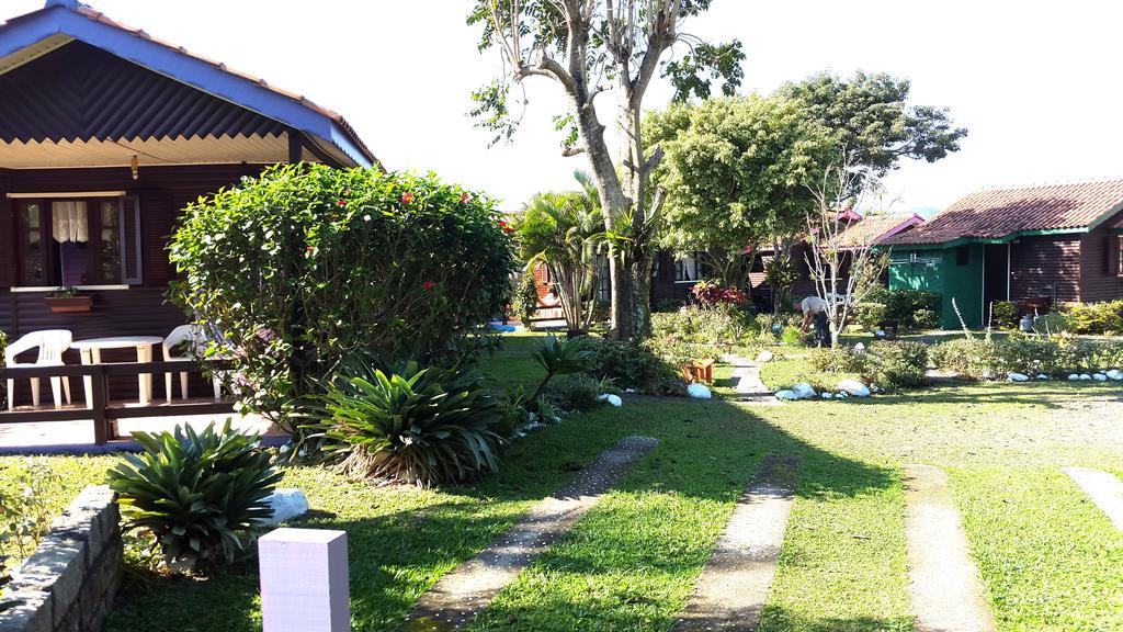Residencial Emery Village 加罗帕巴 外观 照片